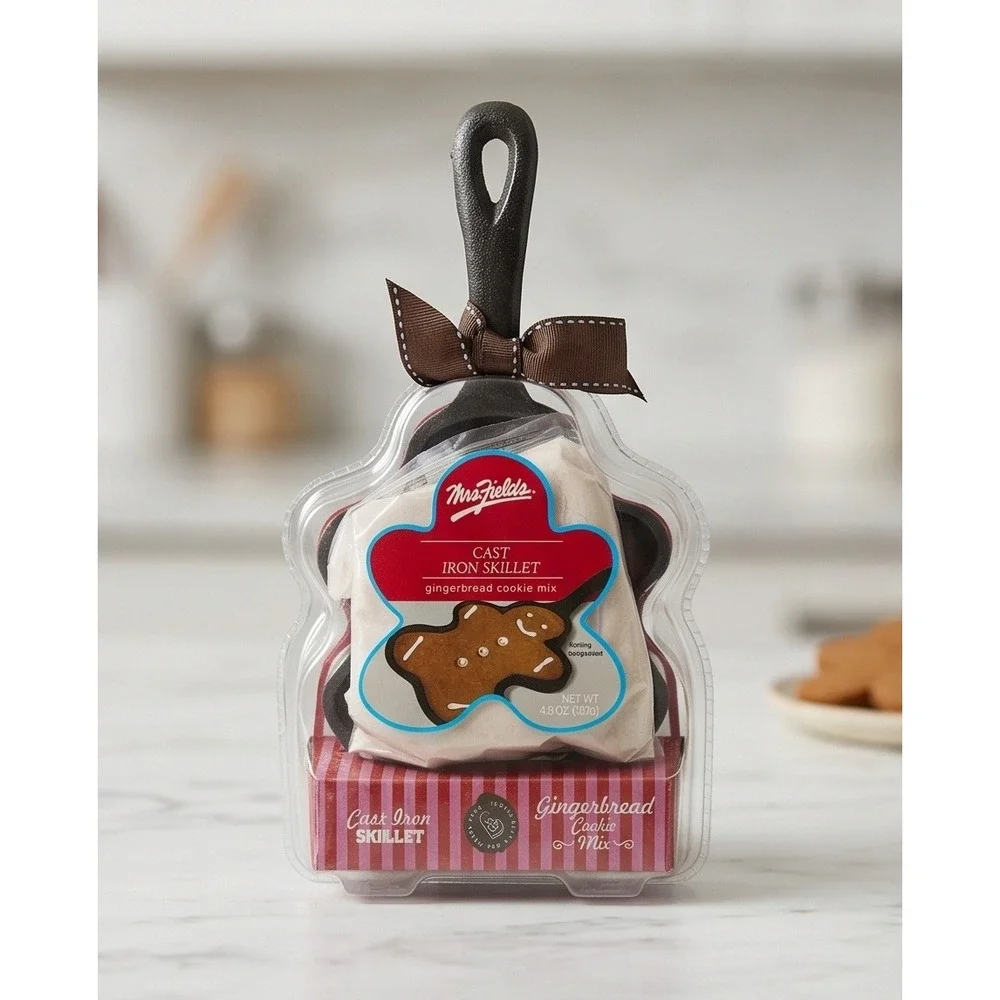 Mrs Fields Retro Gingerbread Cookie Mix with Mini Cast Iron Skillet Gift Set NEW